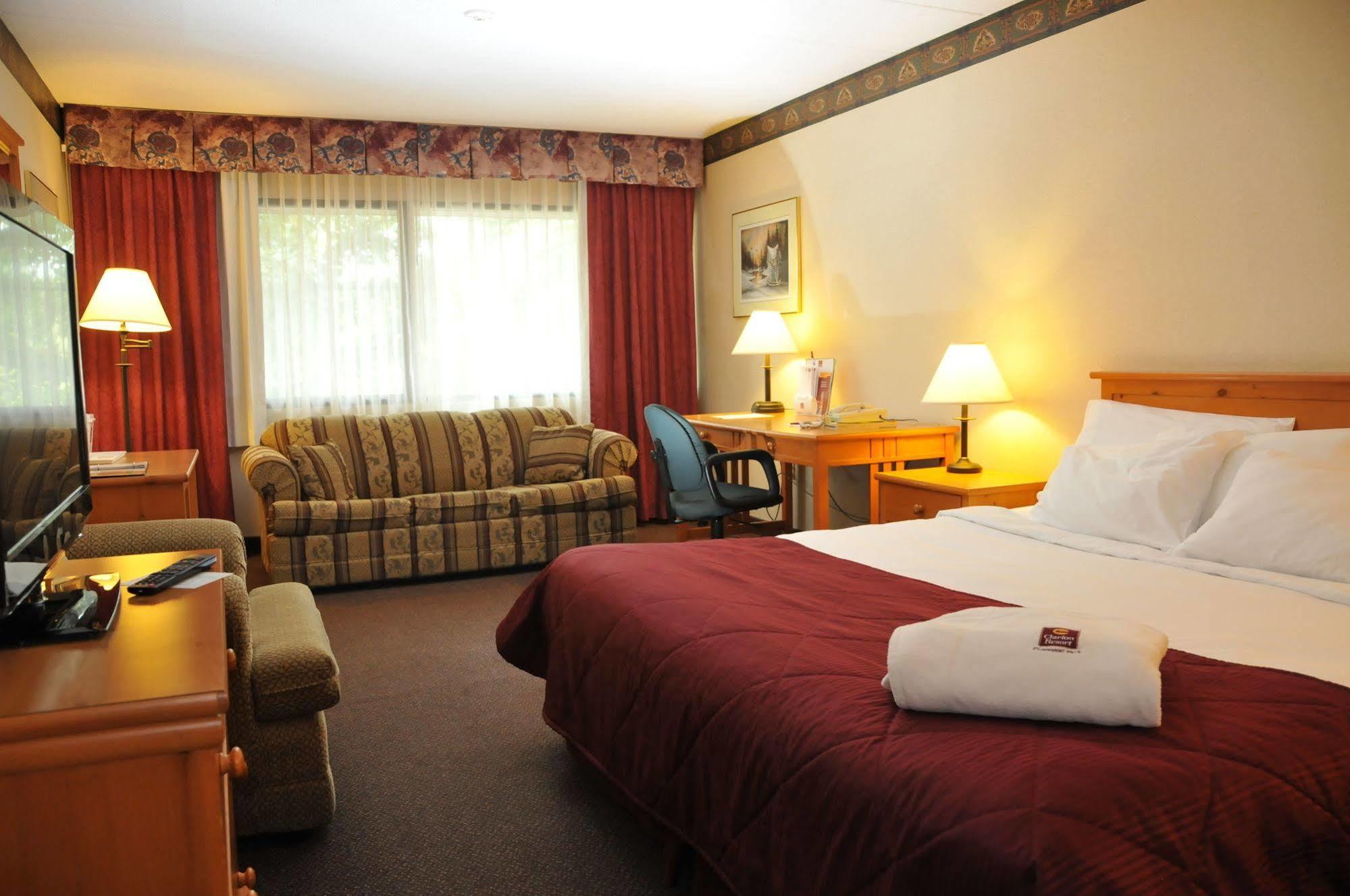 Ramada By Wyndham Pinewood Park Resort North Bay Eksteriør billede